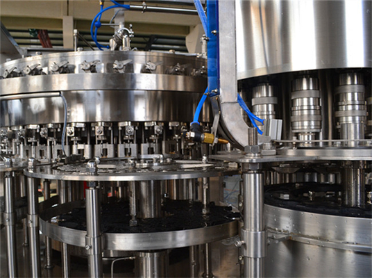 Three in One Liquid Filling Machine , Carbonated Drink Filling Machine Plant for Gas beverage 110V
